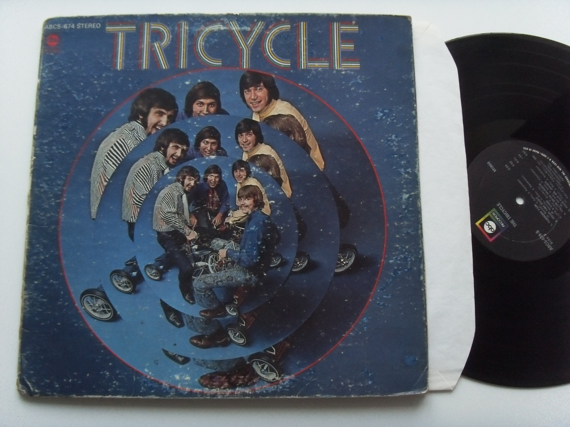 TRICYCLE Tricycle 2 TRICYCLE Tricycle 2