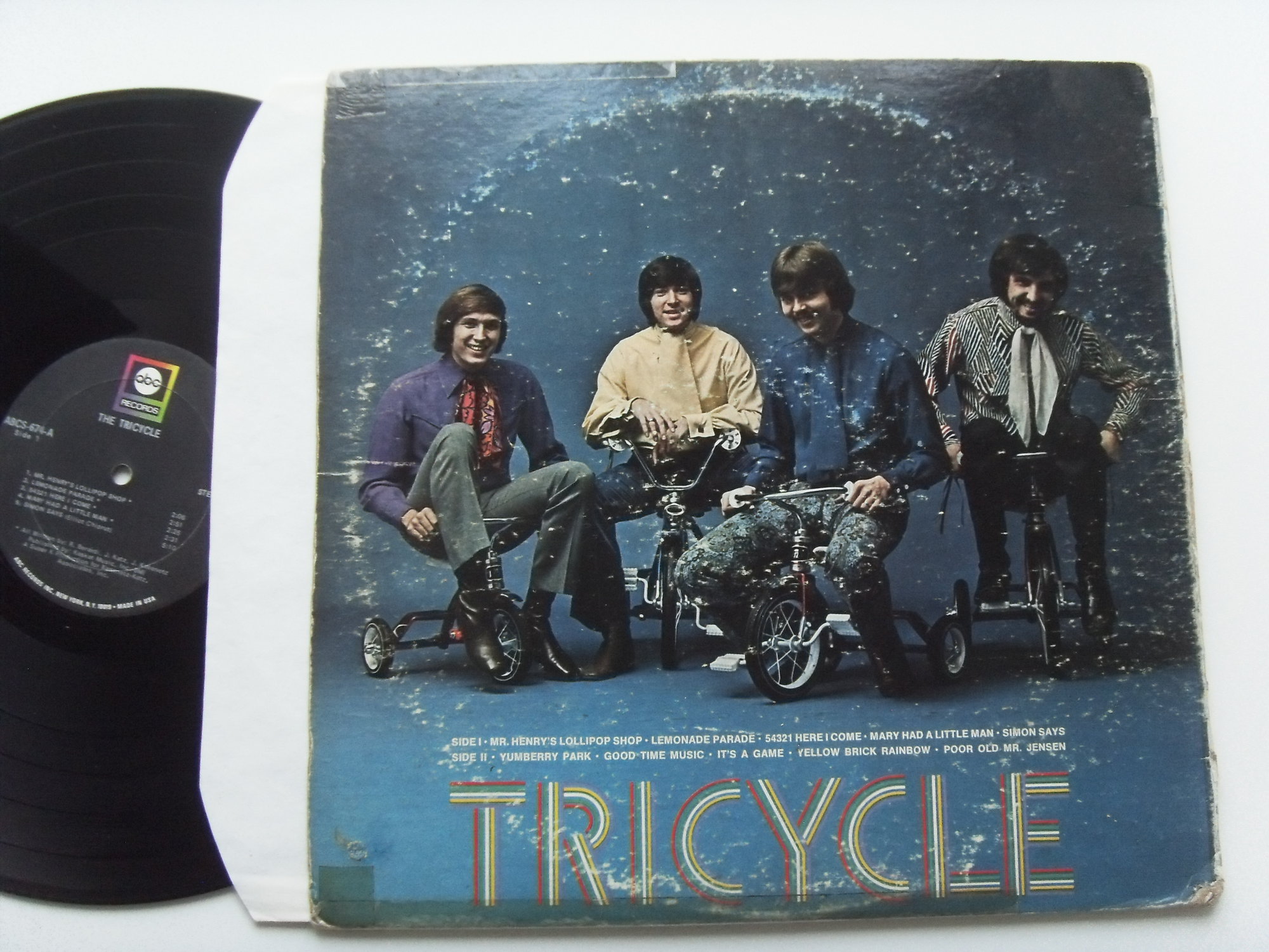 TRICYCLE Tricycle 2 TRICYCLE Tricycle 2