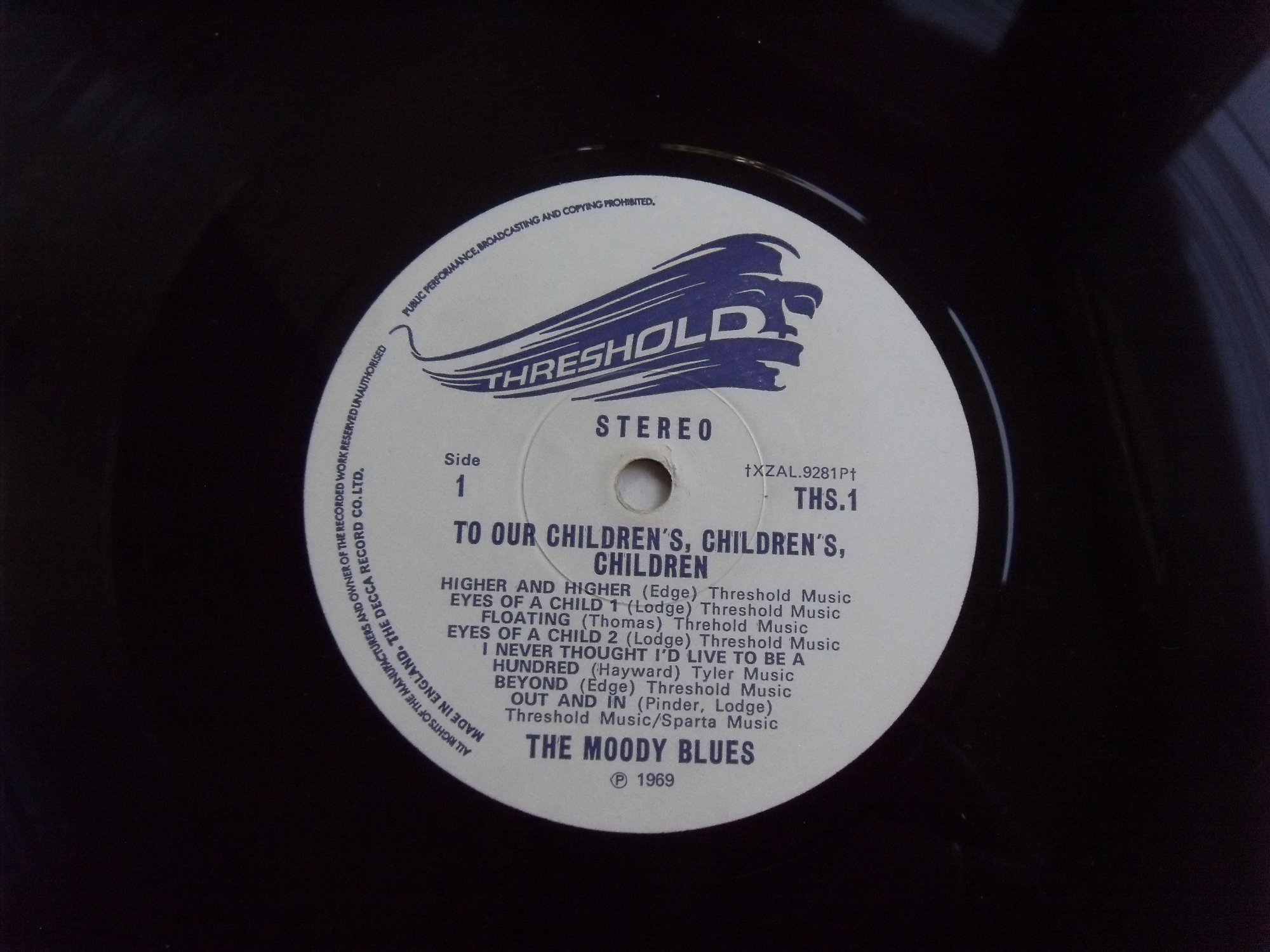 THE MOODY BLUES To our Childrens Childrens Children 2 THE MOODY BLUES To our Childrens Childrens Children 2