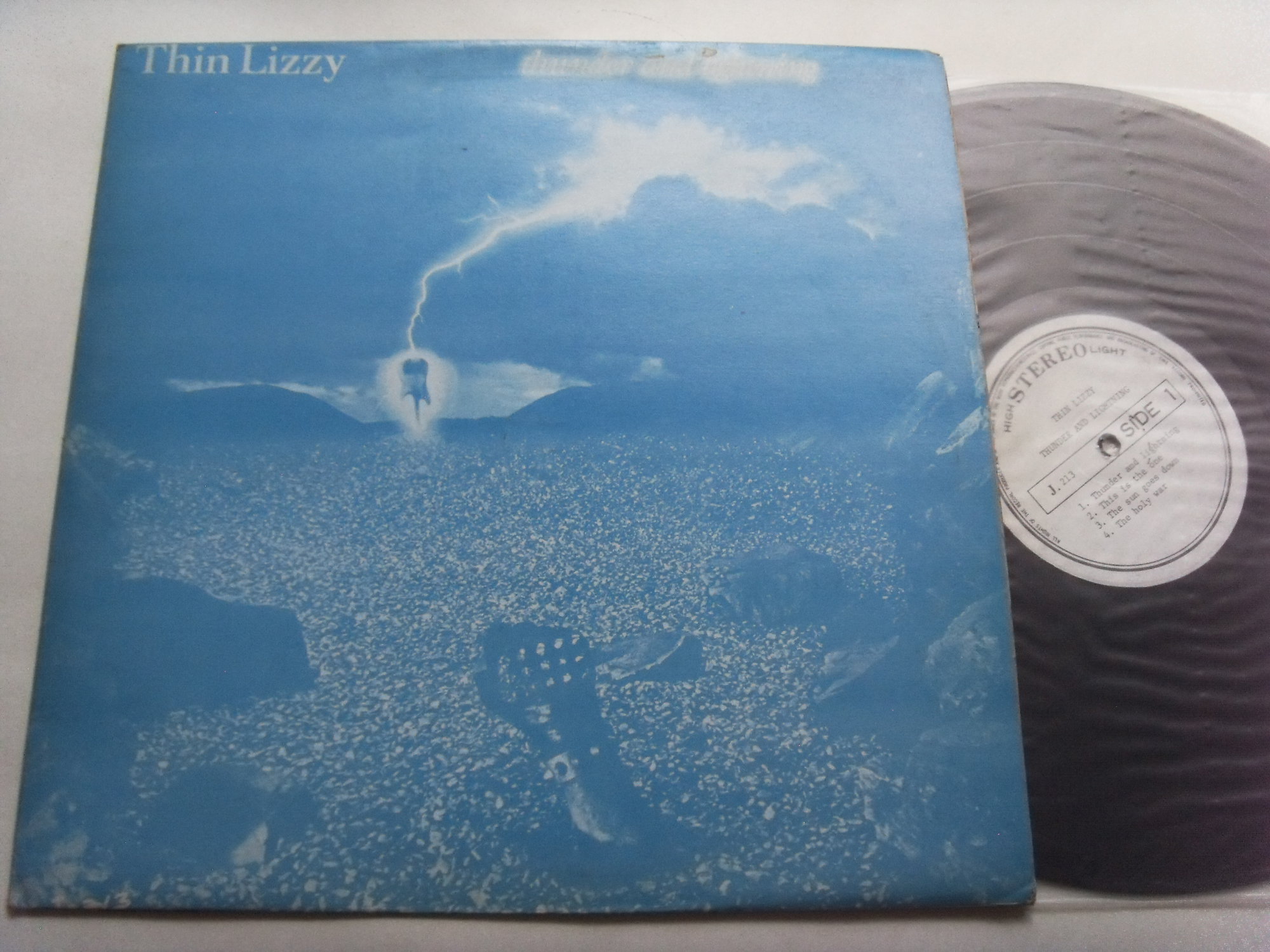 THIN LIZZY Thunder and lightning 2 THIN LIZZY Thunder and lightning 2