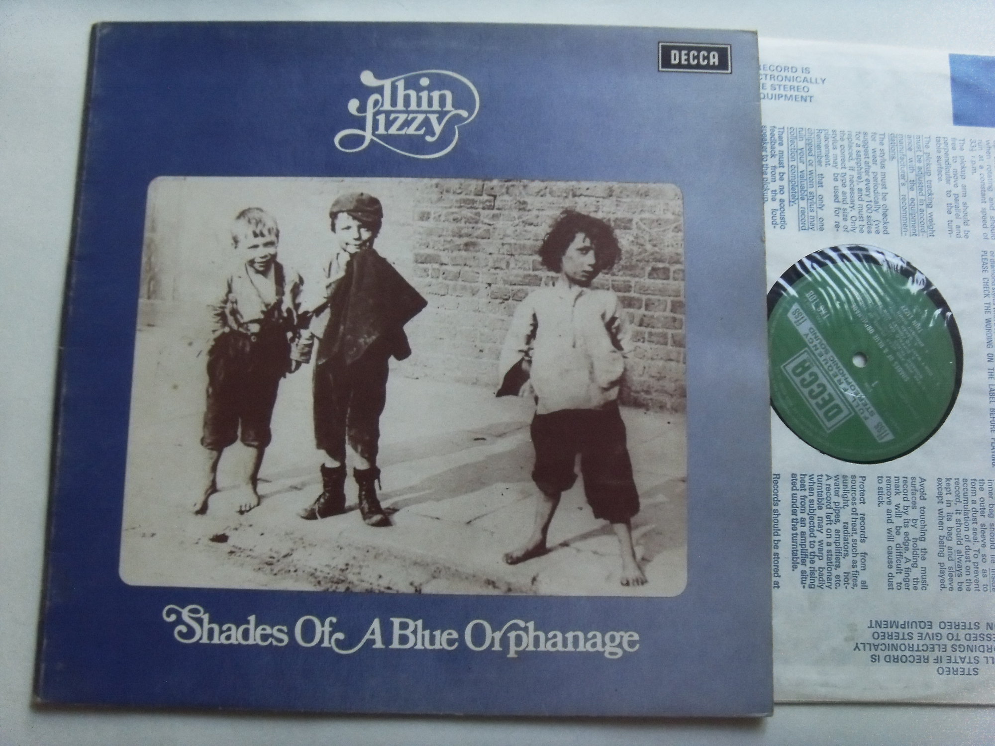 THIN LIZZY Shades Of A Blue Orphanage 2 THIN LIZZY Shades Of A Blue Orphanage 2