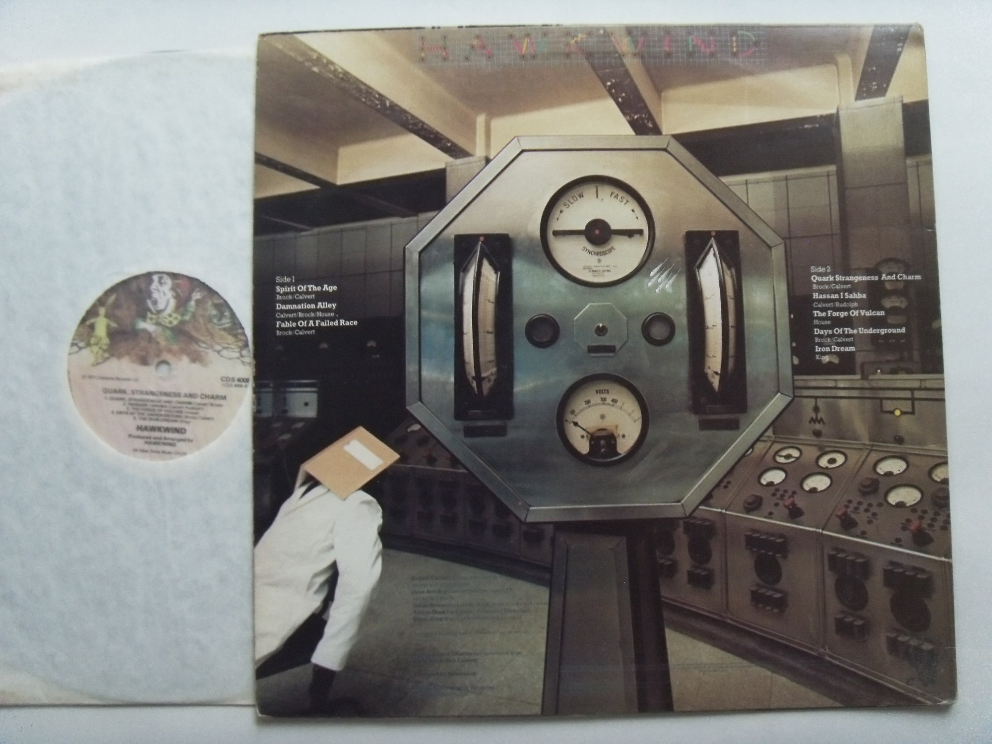 HAWKWIND Quark Strangeness and Charm 2 HAWKWIND Quark Strangeness and Charm 2
