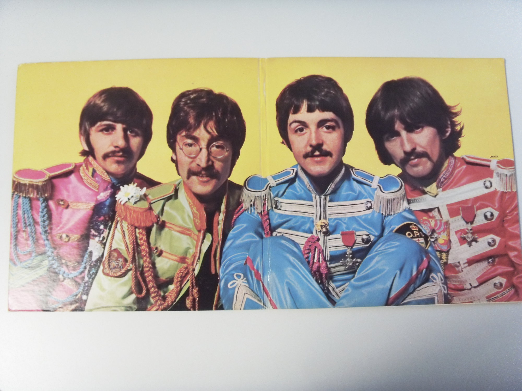 BEATLES Sgt. Pepper's Lonely Hearts Club Band 2 BEATLES Sgt. Pepper's Lonely Hearts Club Band 2