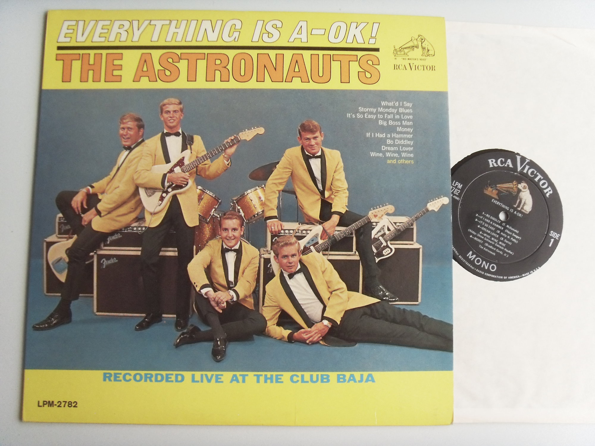 THE ASTRONAUTS Everything is a-ok! 2 THE ASTRONAUTS Everything is a-ok! 2