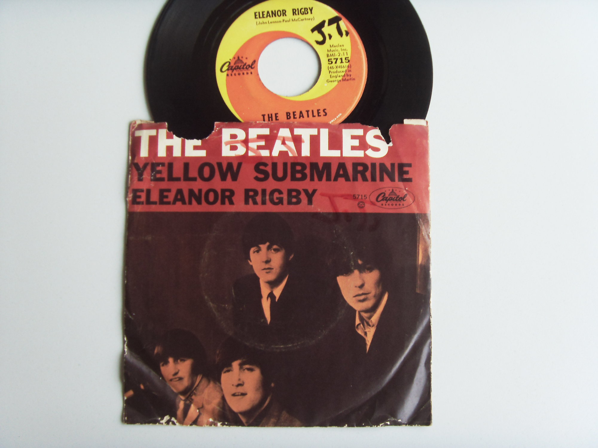 THE BEATLES Yellow Submarine / Eleanor Rigby 2 THE BEATLES Yellow Submarine / Eleanor Rigby 2