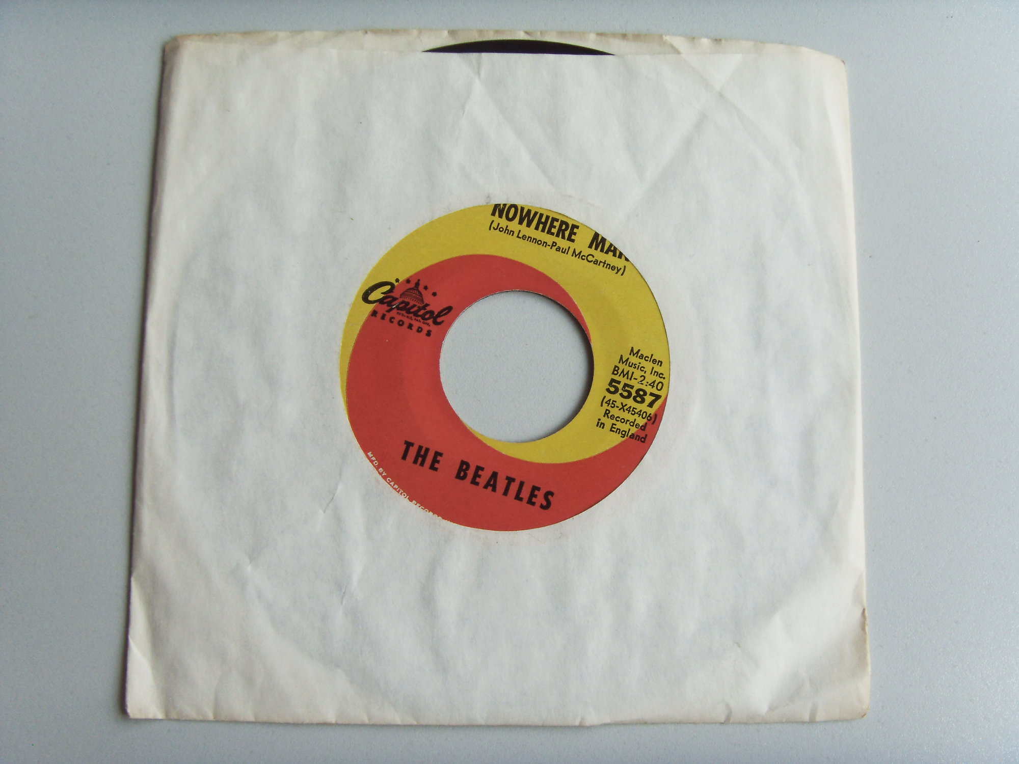 THE BEATLES Nowhere Man / What Goes On 2 THE BEATLES Nowhere Man / What Goes On 2