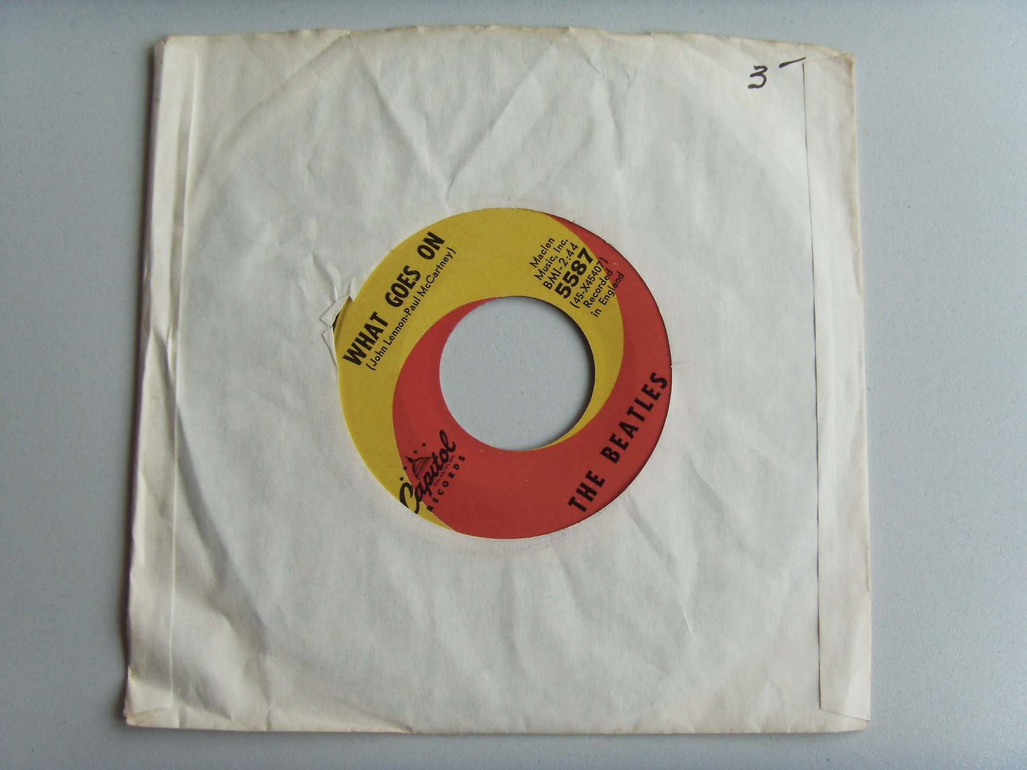 THE BEATLES Nowhere Man / What Goes On 2 THE BEATLES Nowhere Man / What Goes On 2