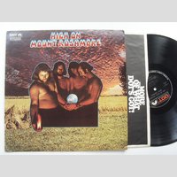 nw000130 (MOUNT RUSHMORE — High On)