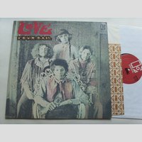 nw000440 (LOVE — Four Sail)