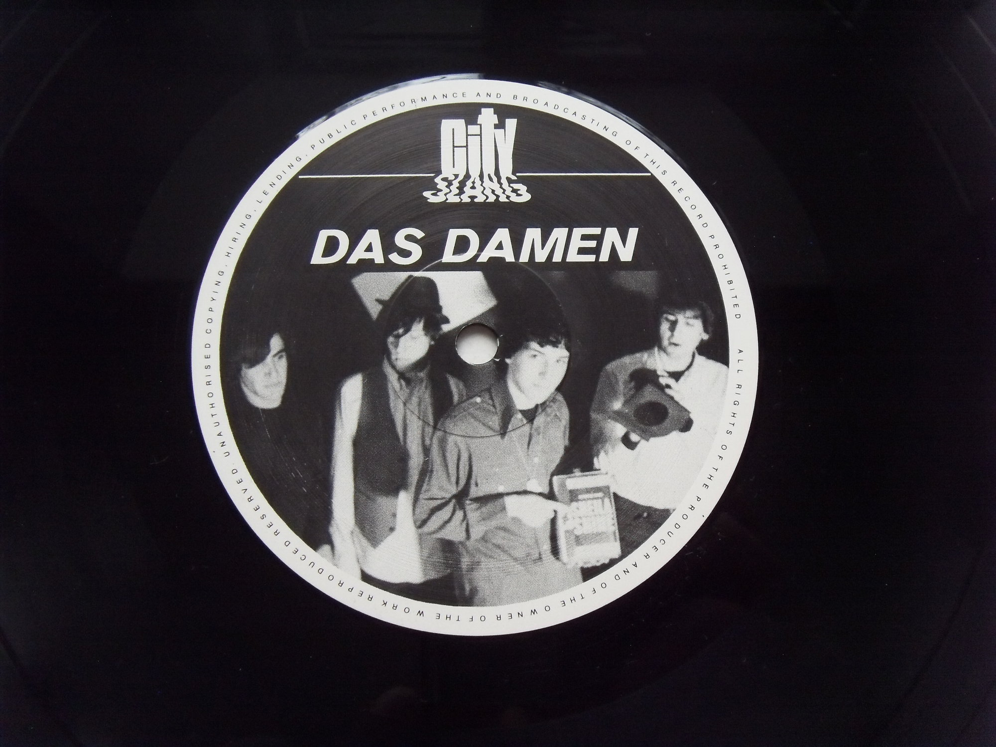 DAS DAMEN Entertaining Friends 2 DAS DAMEN Entertaining Friends 2