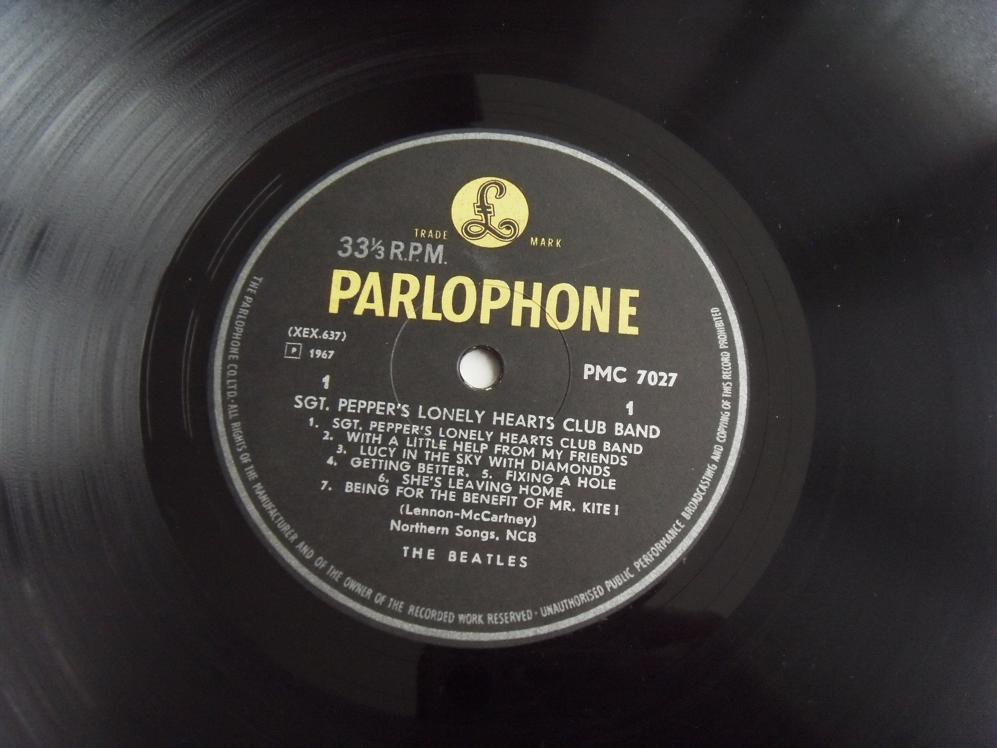 BEATLES Sgt. Pepper's Lonely Hearts Club Band Stereo & mono 2 BEATLES Sgt. Pepper's Lonely Hearts Club Band Stereo & mono 2