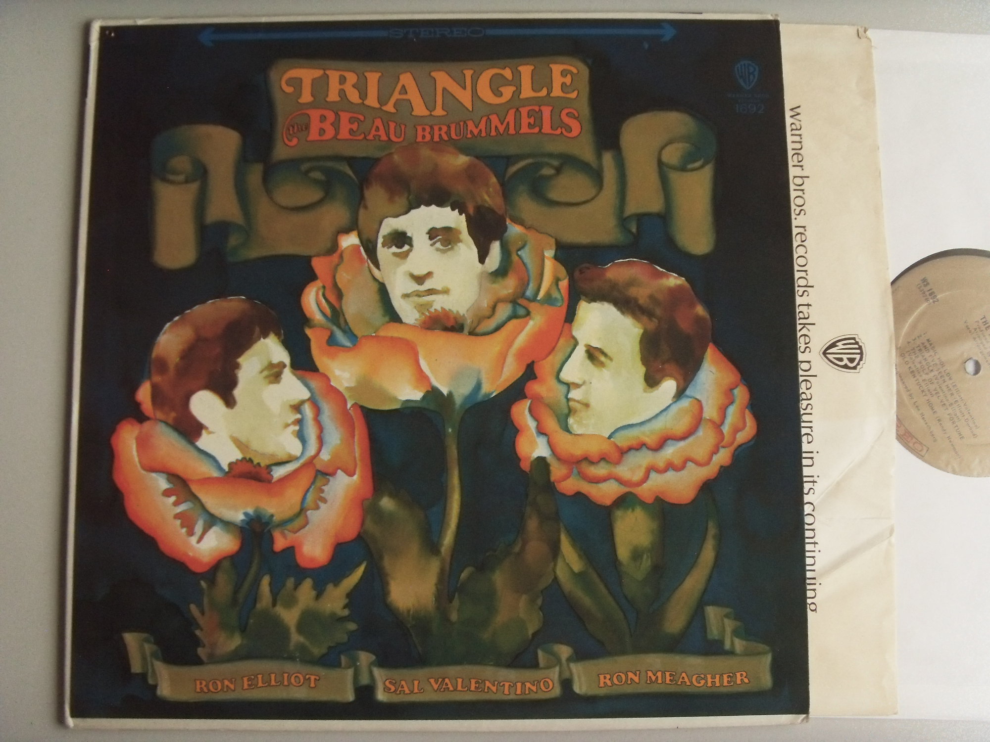 BEAU BRUMMELS Triangle 2 BEAU BRUMMELS Triangle 2