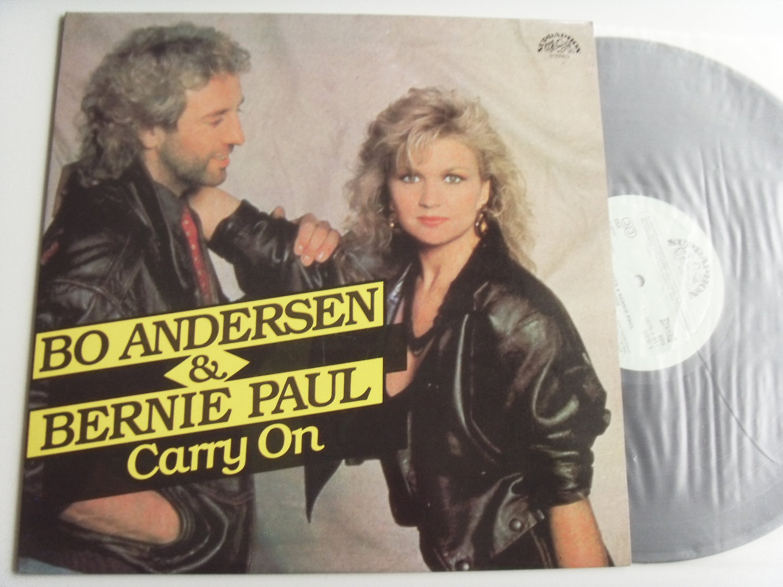 Bo ANDERSEN & Bernie PAUL Carry On 2 Bo ANDERSEN & Bernie PAUL Carry On 2