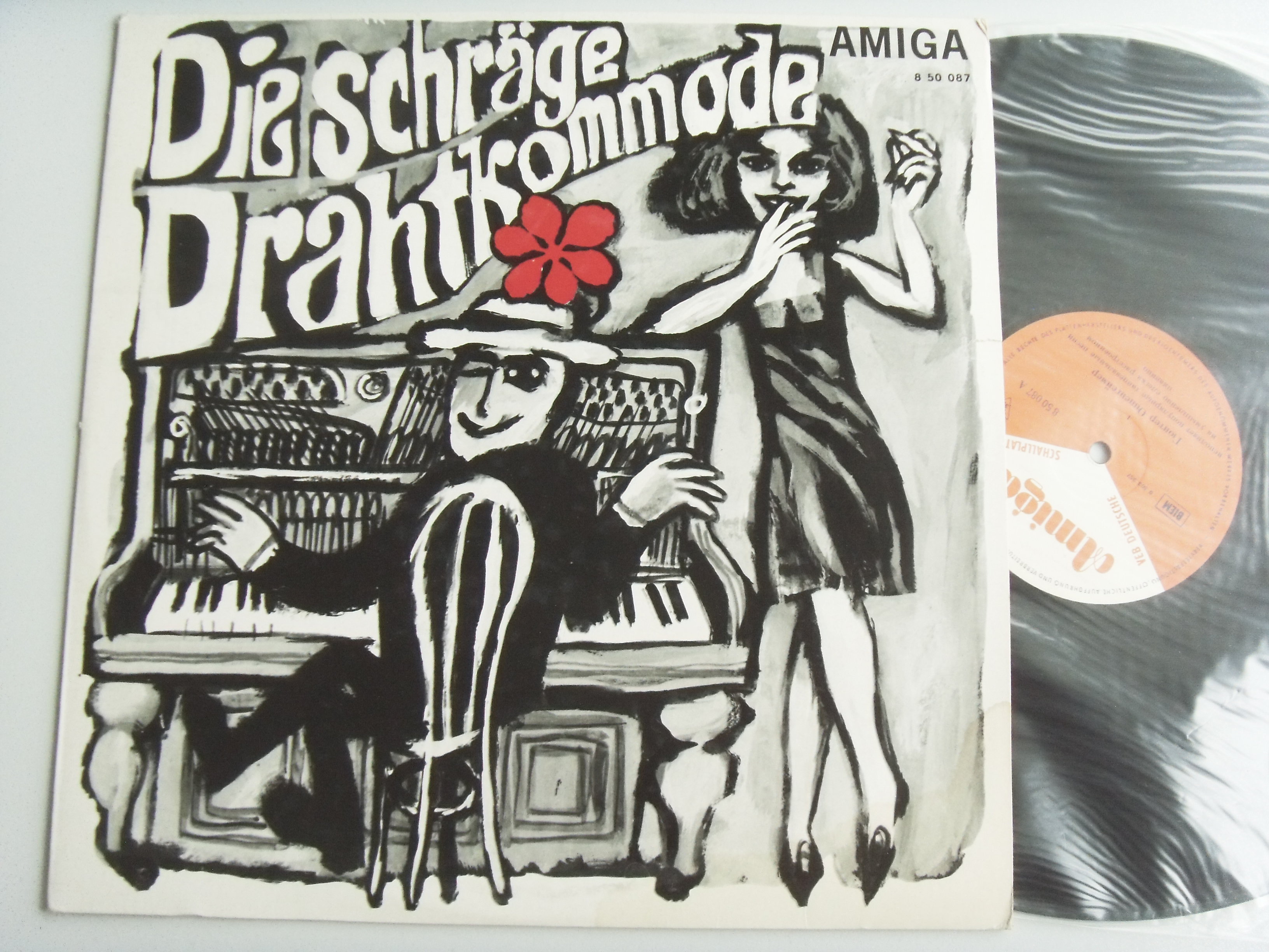 Gunter OPPENHEIMER Die Schrage Drahtkommode 2 Gunter OPPENHEIMER Die Schrage Drahtkommode 2
