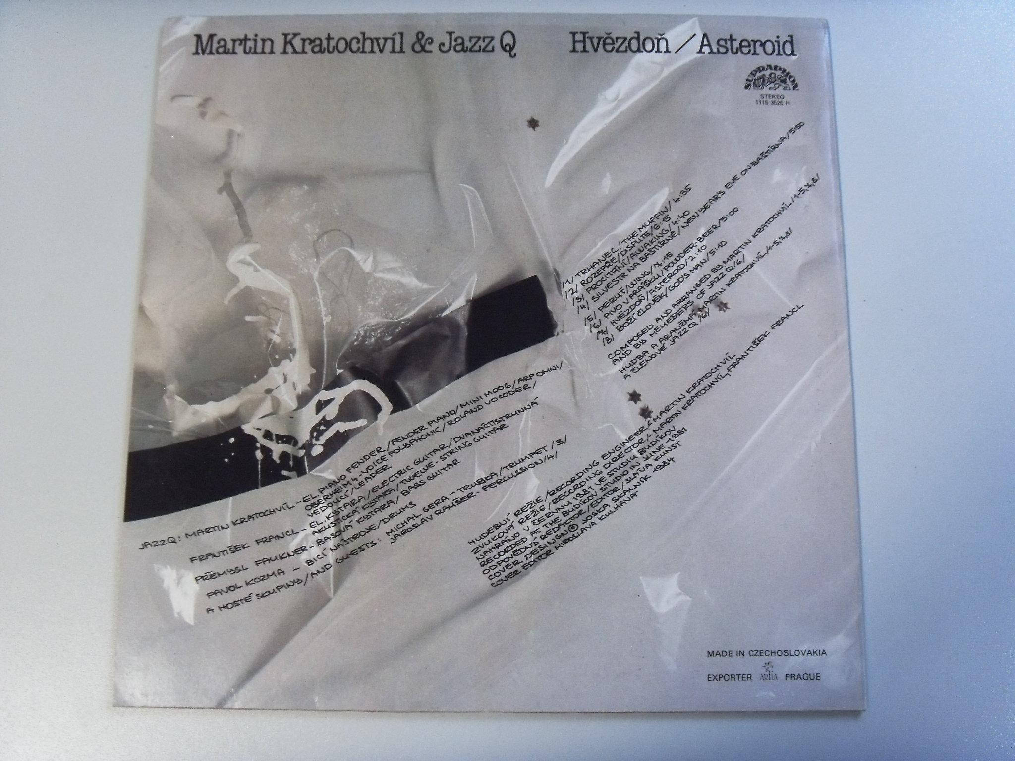 Martin KRATOCHVIL & JAZZ Q Hvezdon/Asteroid 2 Martin KRATOCHVIL & JAZZ Q Hvezdon/Asteroid 2