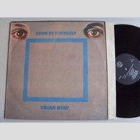 w09402 (URIAH HEEP — Look at Yourself)