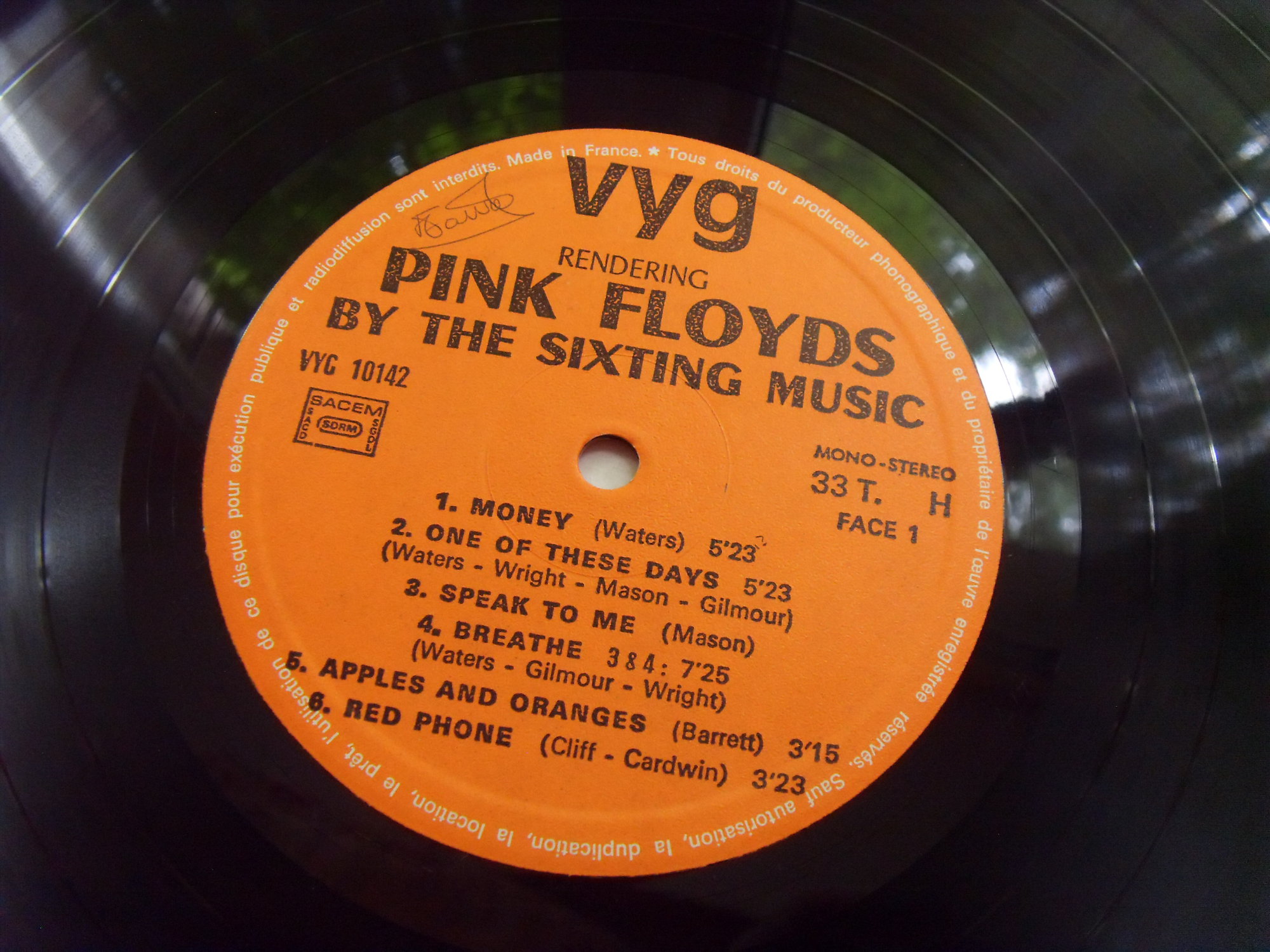 PINK FLOYDS SIXTING MUSIC Rendering Pink Floyds 2 PINK FLOYDS SIXTING MUSIC Rendering Pink Floyds 2