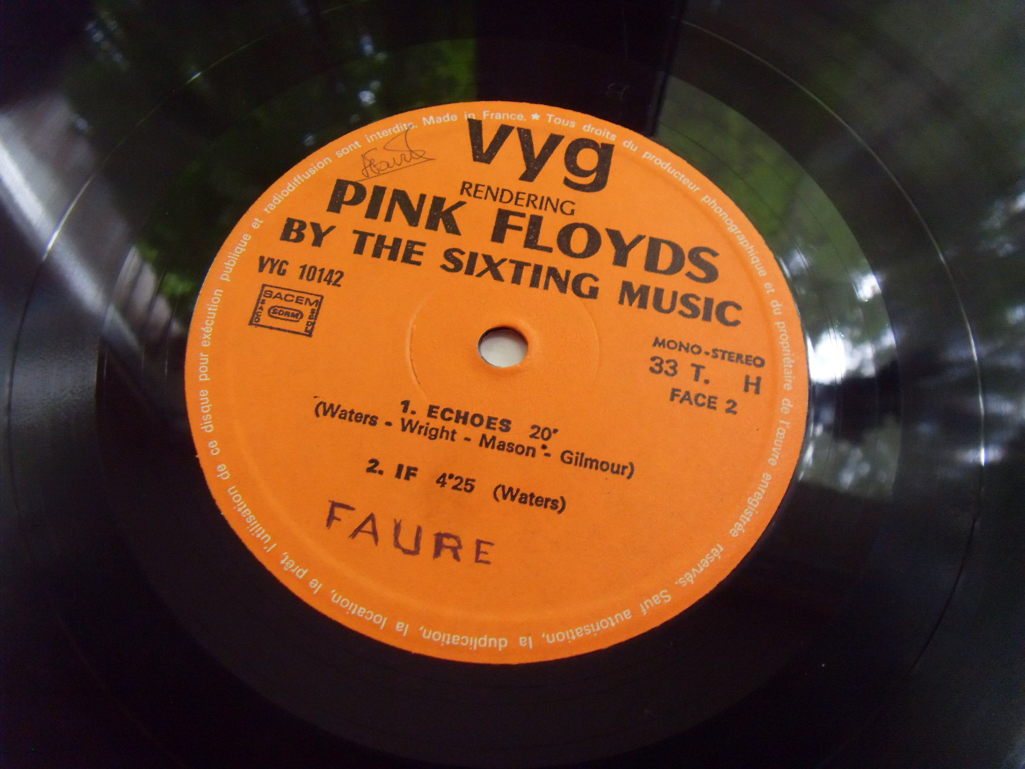 PINK FLOYDS SIXTING MUSIC Rendering Pink Floyds 2 PINK FLOYDS SIXTING MUSIC Rendering Pink Floyds 2