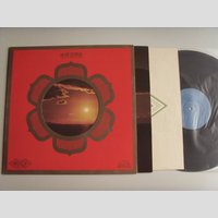 nw002096 (FAR EAST FAMILY BAND — The Cave, Down To Earth)